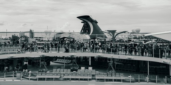 Aventures en Voiture à Travers les Routes de France : Destinations Idéales pour un Weekend d'Évasion